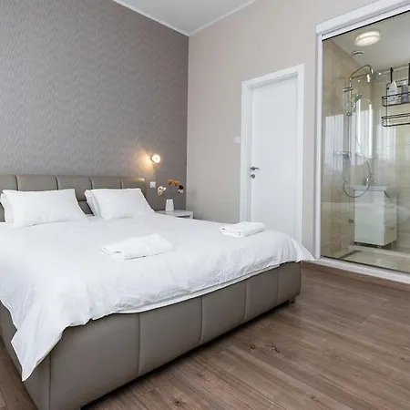 شقة Center Apartment! *