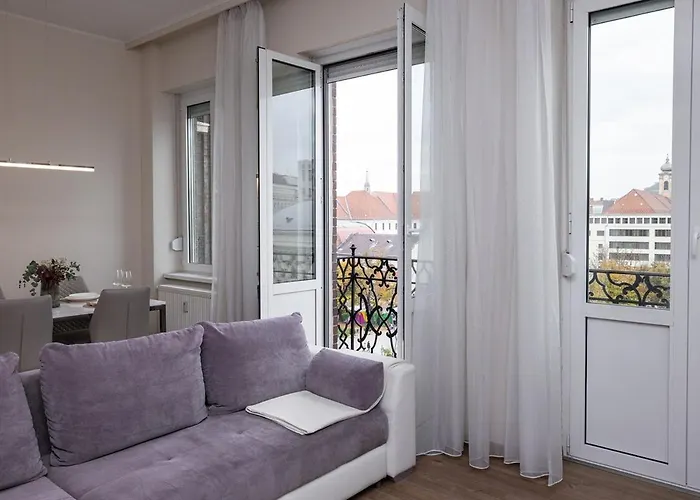 Center Apartment! Apartamento Budapest
